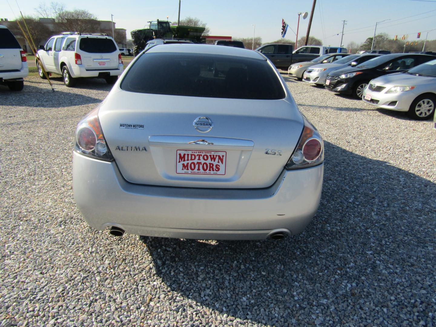 2008 Silver /Gray Nissan Altima 2.5 (1N4AL21E48N) with an 2.5L L4 DOHC 16V engine, Automatic transmission, located at 15016 S Hwy 231, Midland City, AL, 36350, (334) 983-3001, 31.306210, -85.495277 - Photo#6